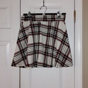 Shein pull on elastic waist black white red plaid skirt Sz  L